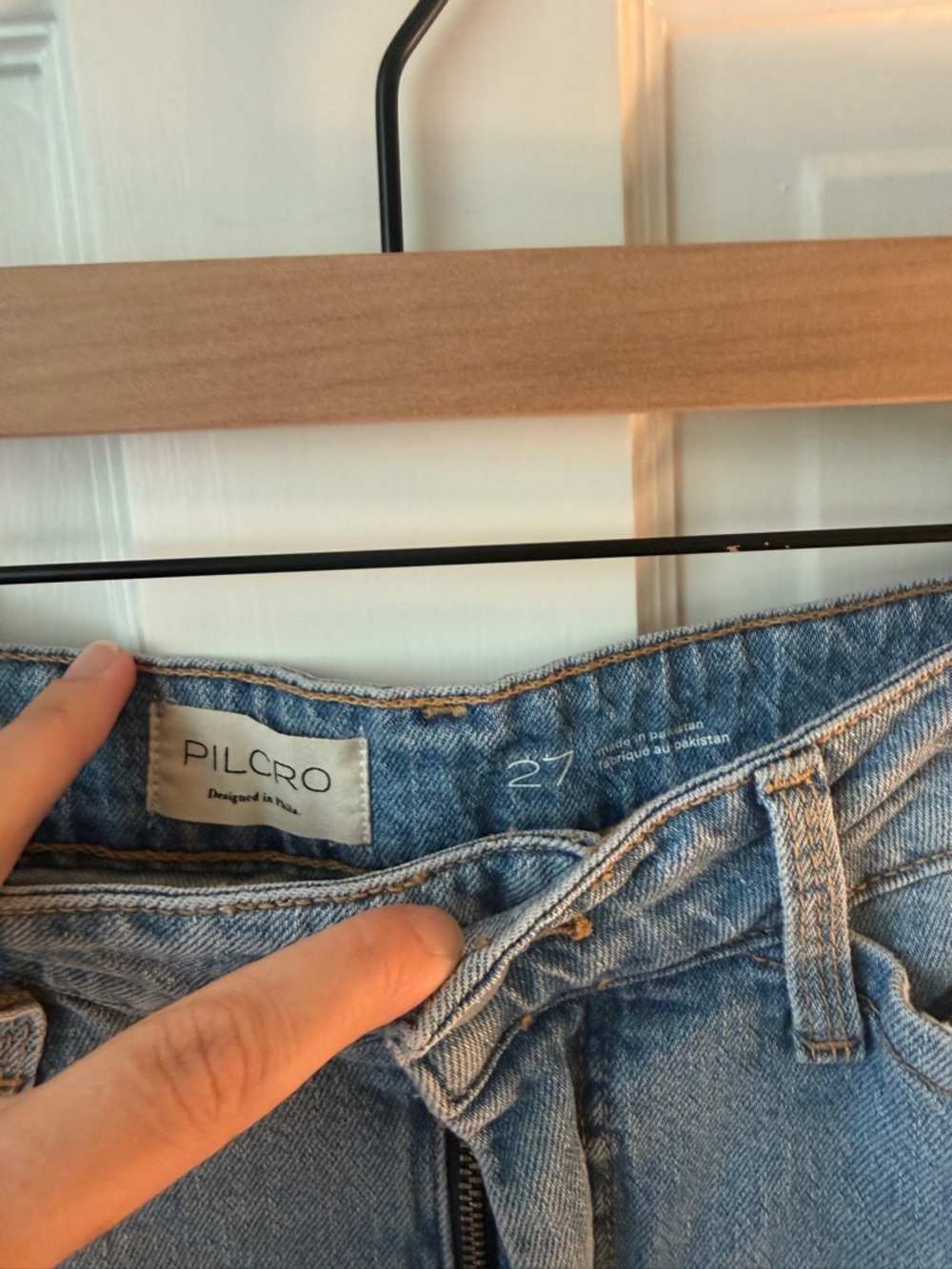 Pilcro Kayden Carpenter Light Blue Barrel Jeans - 27 - Picture 5 of 7